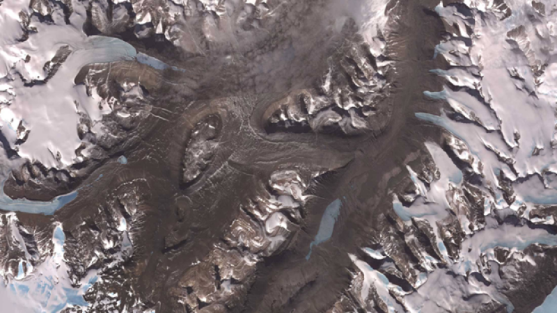 Antarctic summer thaw starts earlier, ends later than previously believed thumbnail
