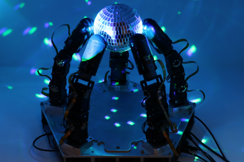 Robot Hand Mimics Human Abilities in Dark