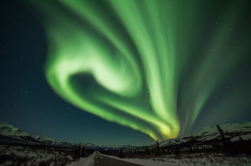 trompet semester journalist Surfing' particles: Physicists solve a mystery surrounding the aurora  borealis | NSF - National Science Foundation