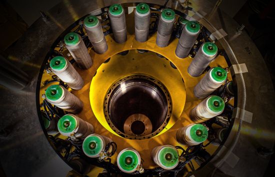32 Tesla Superconducting Magnet