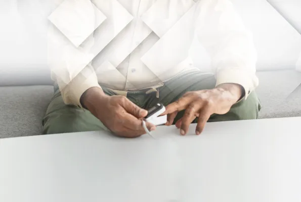 Pulse oximeter-hands closeup