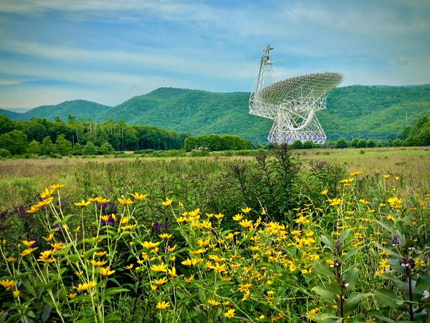 Green Bank Telescope in summer