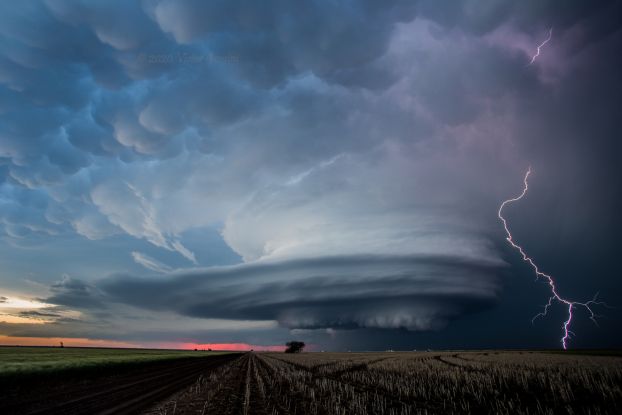 Supercell thunderstorm near Moscow, Kansas