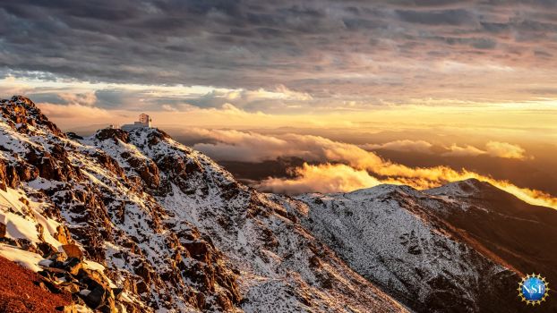 mountainscape of Cerro Pachón during a snowy day