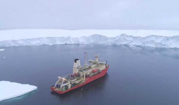 boat in arctic