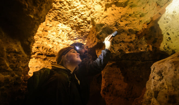 Wisconsin cave holds tantalizing clues to ancient climate changes, future shifts | News24.ph