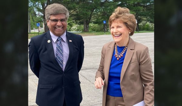 U.S. National Science Foundation Director Sethuraman Panchanathan and Sen. Jeanne Shaheen (D-NH) at the University of New Hampshire in Durham.