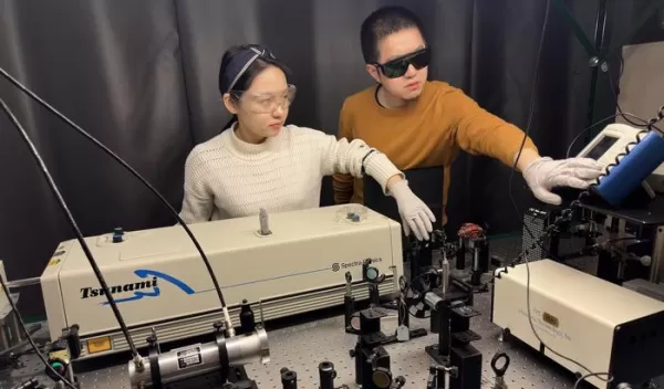 Yingying Zhang and Chi Zhang use ultrafast laser pulses to study lanthanum strontium cobaltite devices.