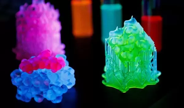 One of the award winners of this year’s DMREF is the small-molecule ionic-isolation lattices (SMILES), a new class of fluorescent materials that are brightest ever reported.