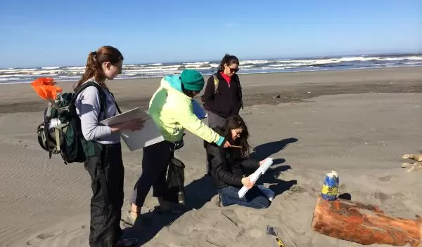 four women citizen scinetists on the Pacific coast