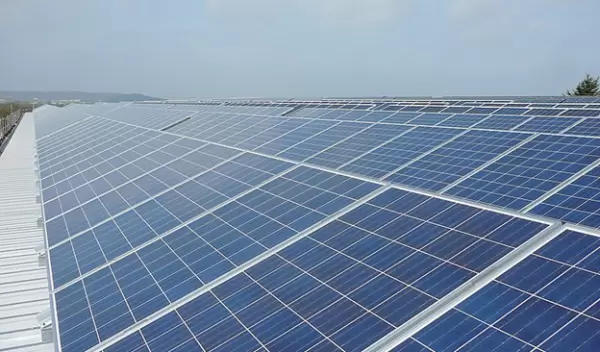 Researchers model seasonal solar and wind energy output to predict backup power needs.