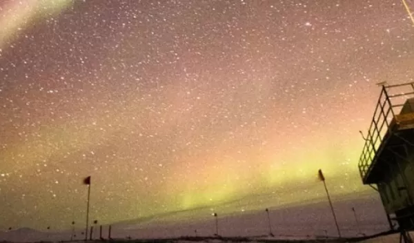 Lidar shooting into the Antarctic night sky