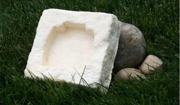 Photo of biodegradable packaging material, made from mushroom and agricultural waste.