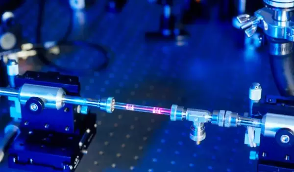 The waveguide as it appears within the femtosecond laser amplifier system.
