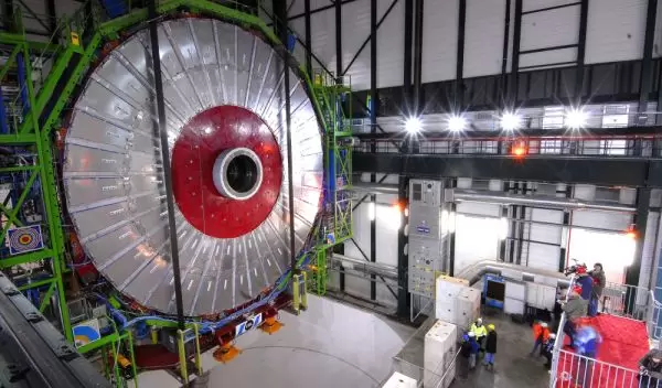 Photo of the detector slice from the back, at the surface.