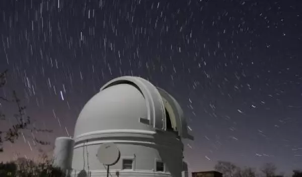 Photo of Palomar Observatory's 48-inch Samuel Oschin Telescope at Caltech.