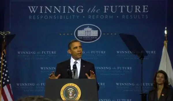 Photo of President Obama speaking at TechBoston Academy.
