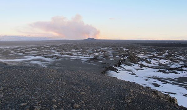 view of the graben that emerged near the Holuhraun lava field