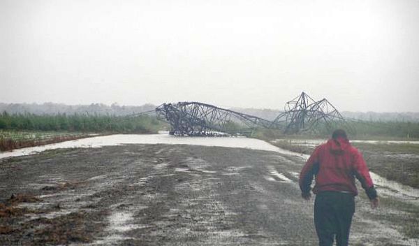 Photo of a transmission tower that failed.