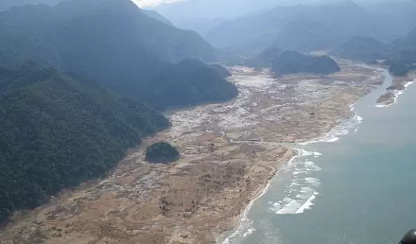 2004 tsunami aftermath