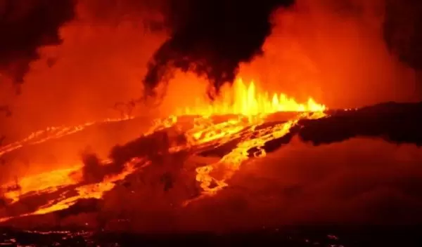 eruption at Wolf volcano